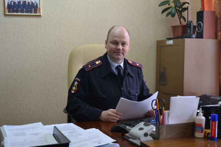 начальник отделения вневедомственной охраны по Княжпогостскому району майором полиции Сергеем Кормилицыным