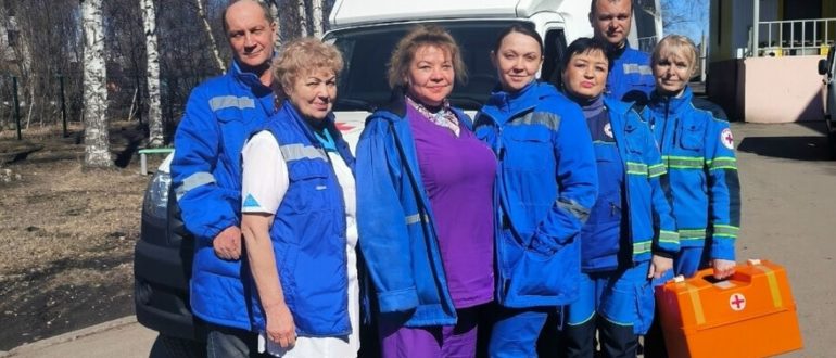 На фото слева направо: Игорь Шемет, Антонина Алимурадова, Елена Новикова, Антонина Полугрудова, Наталья Зорова, Михаил Щелуканов, Ольга Чиморина